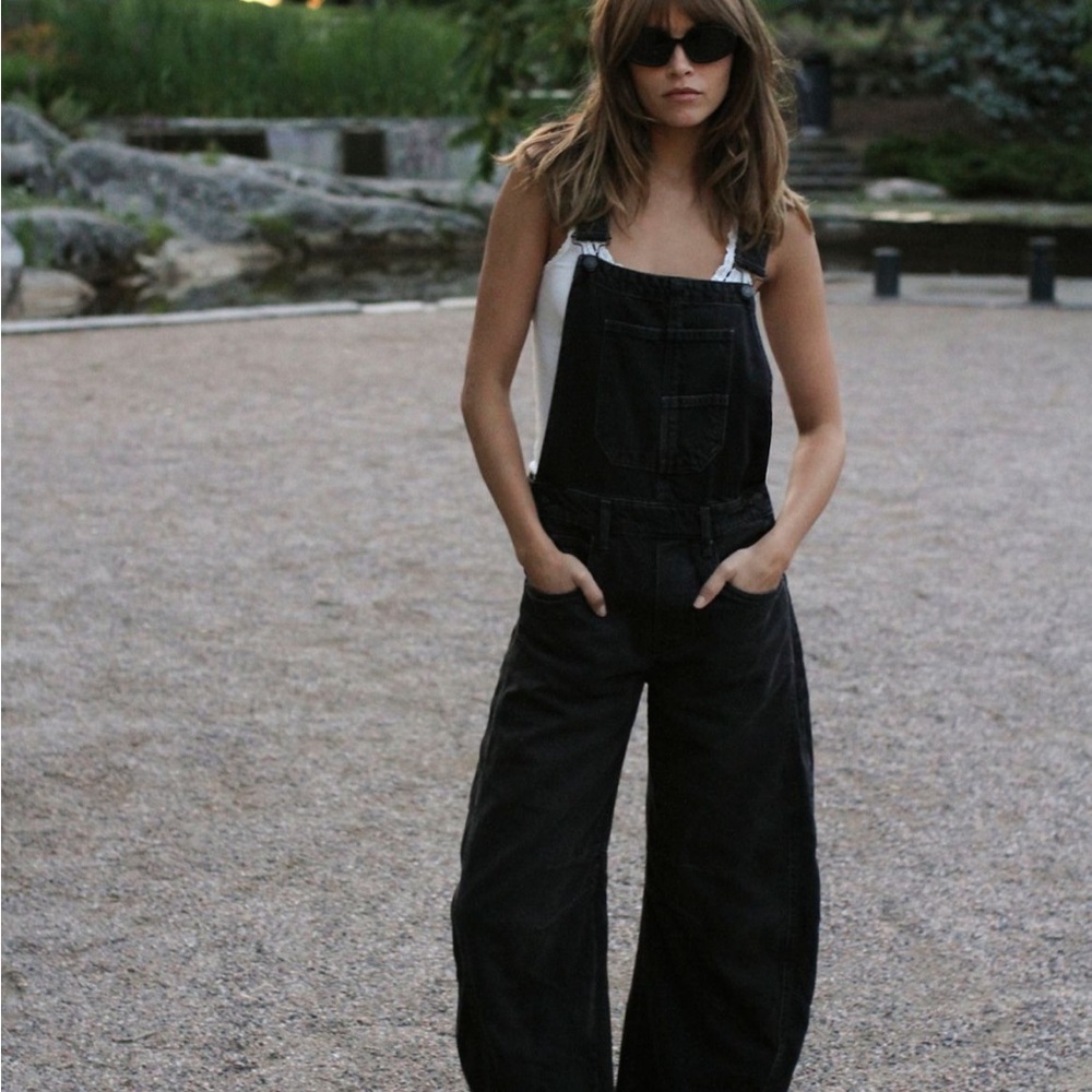 Free people good luck barrel overalls black size SMALL SHORT - Picture 2 of 7